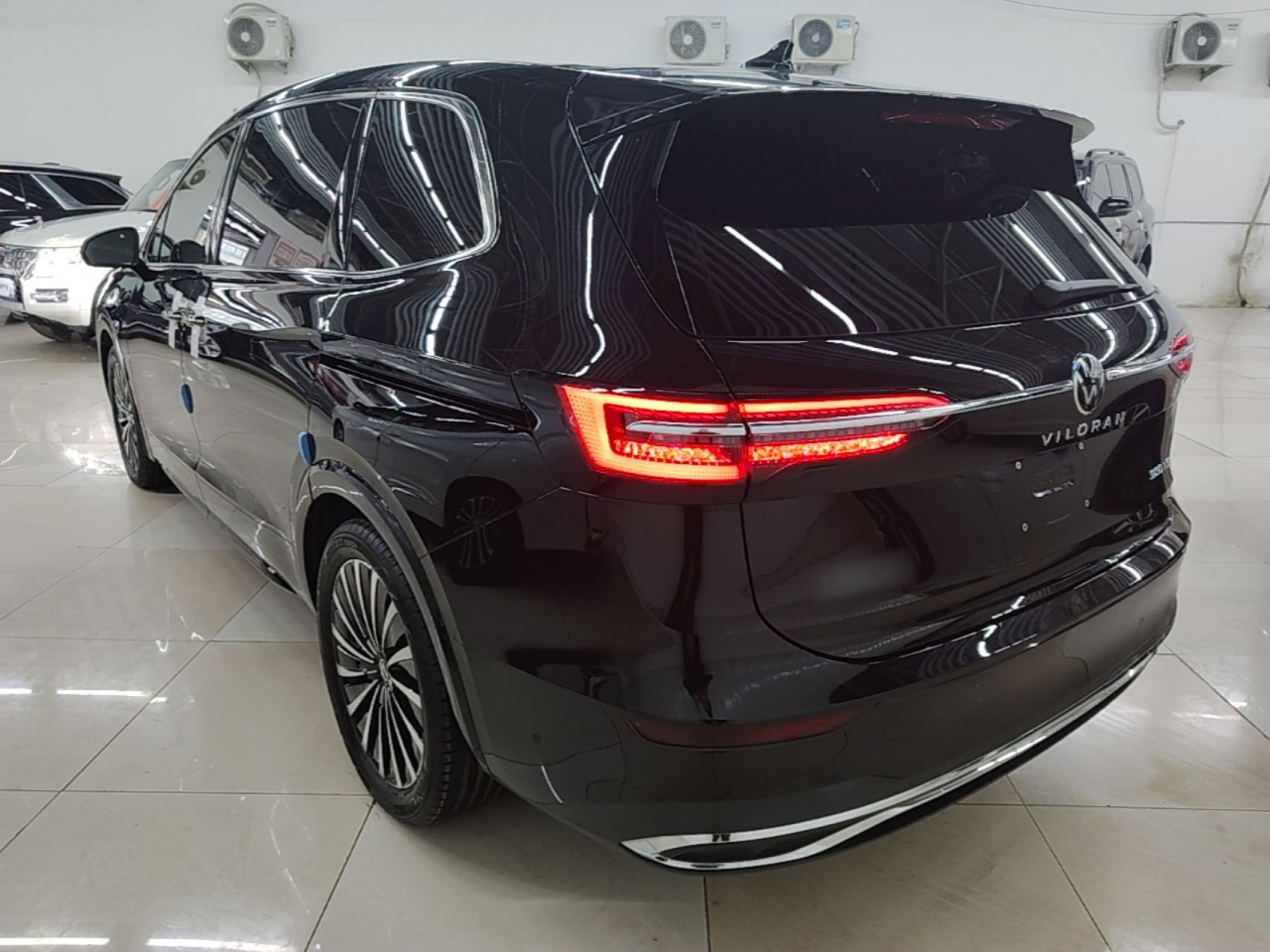 Viloran 2024 380TSI Premium photo 4