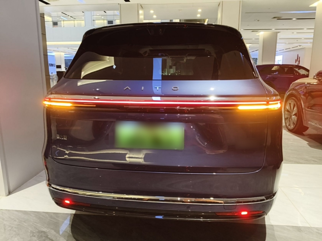 HIMA AITO M7 2026 EREV Ultra AWD 5-Seater 192-Line LiDAR photo 5