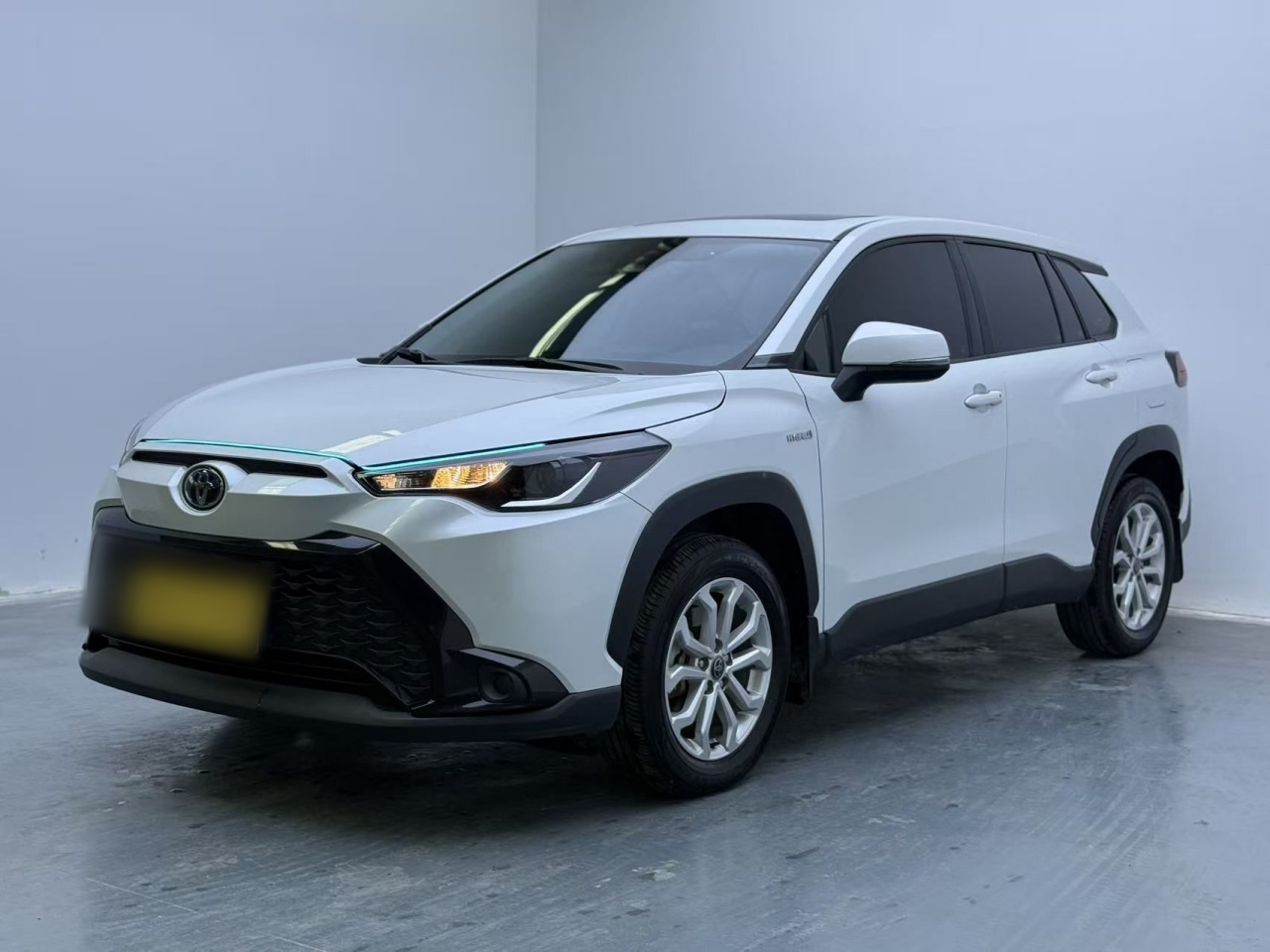 Frontlander 2024 2.0L Smart Hybrid Leading