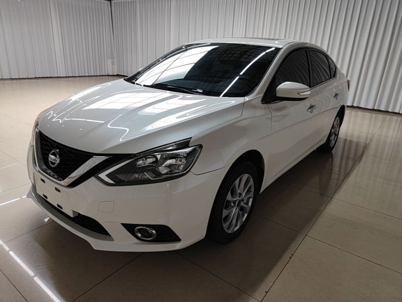 Sylphy 2016 1.6XL CVT Luxury