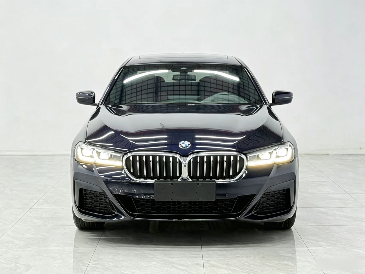 5 Series 2023 530Li Exclusive M Sport Package photo 2