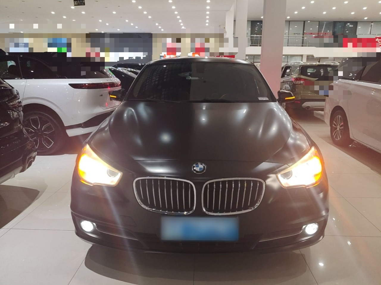 5 SeriesGT 2015 528i Leading photo 2