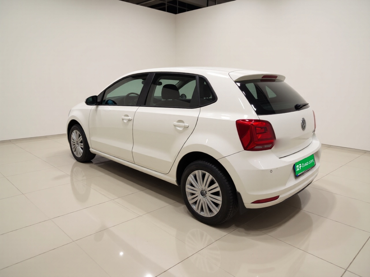 Polo 2016 1.6L AT Comfort photo 4