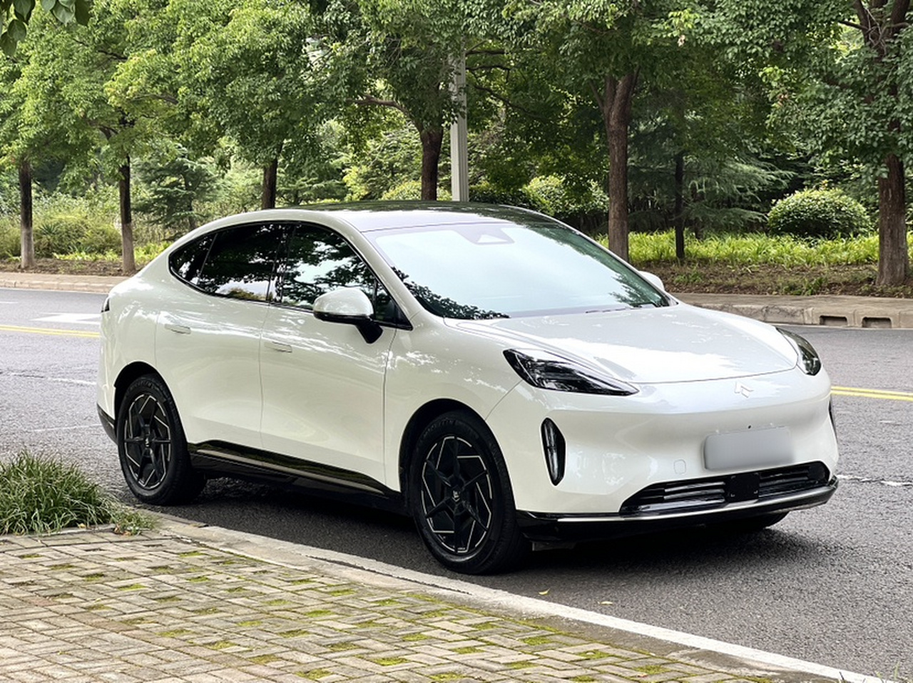 Hyptec HT 2023 670 RWD photo 3