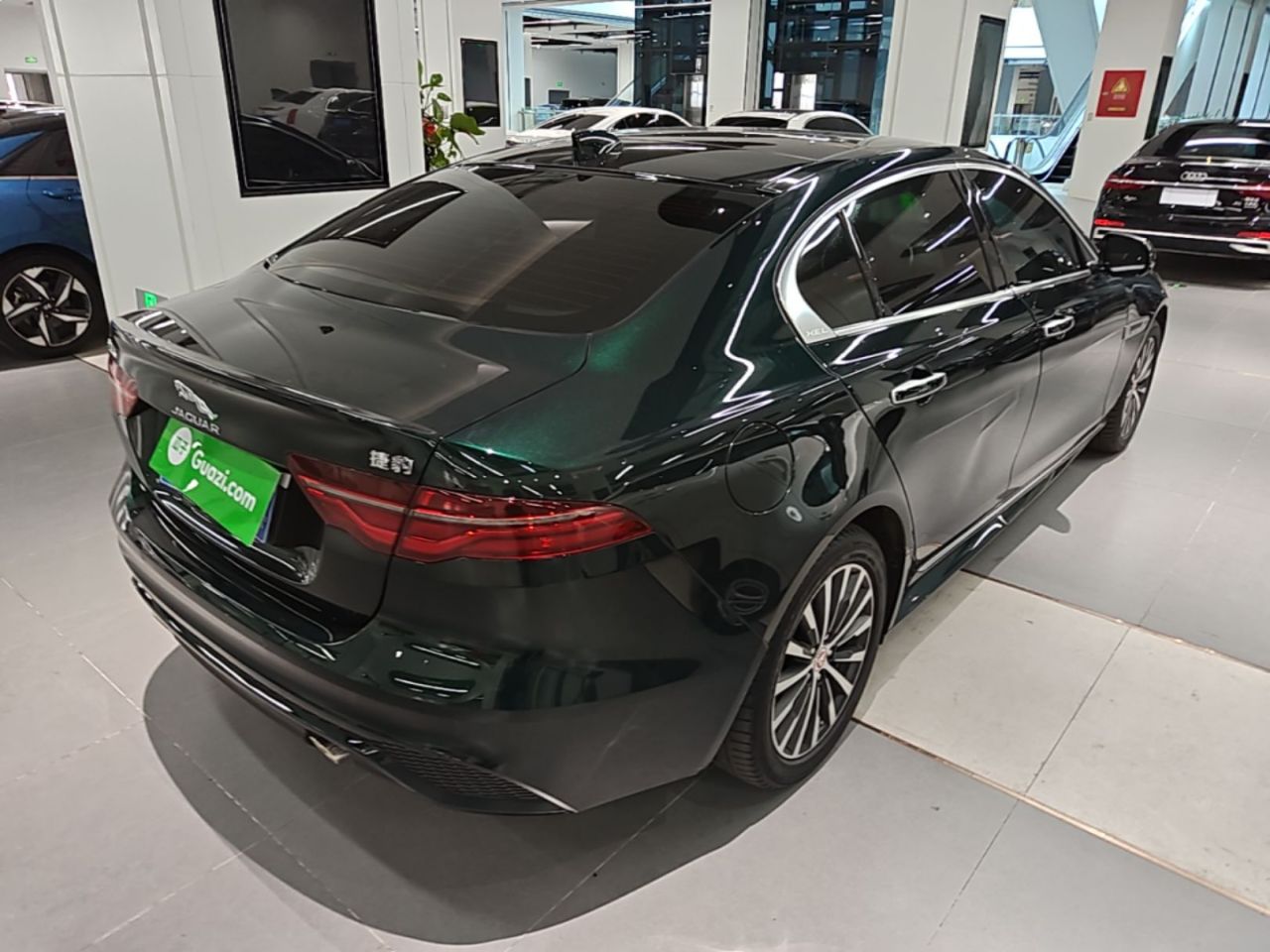 XEL 2021 2.0T 200PS R-DYNAMIC Sport photo 4
