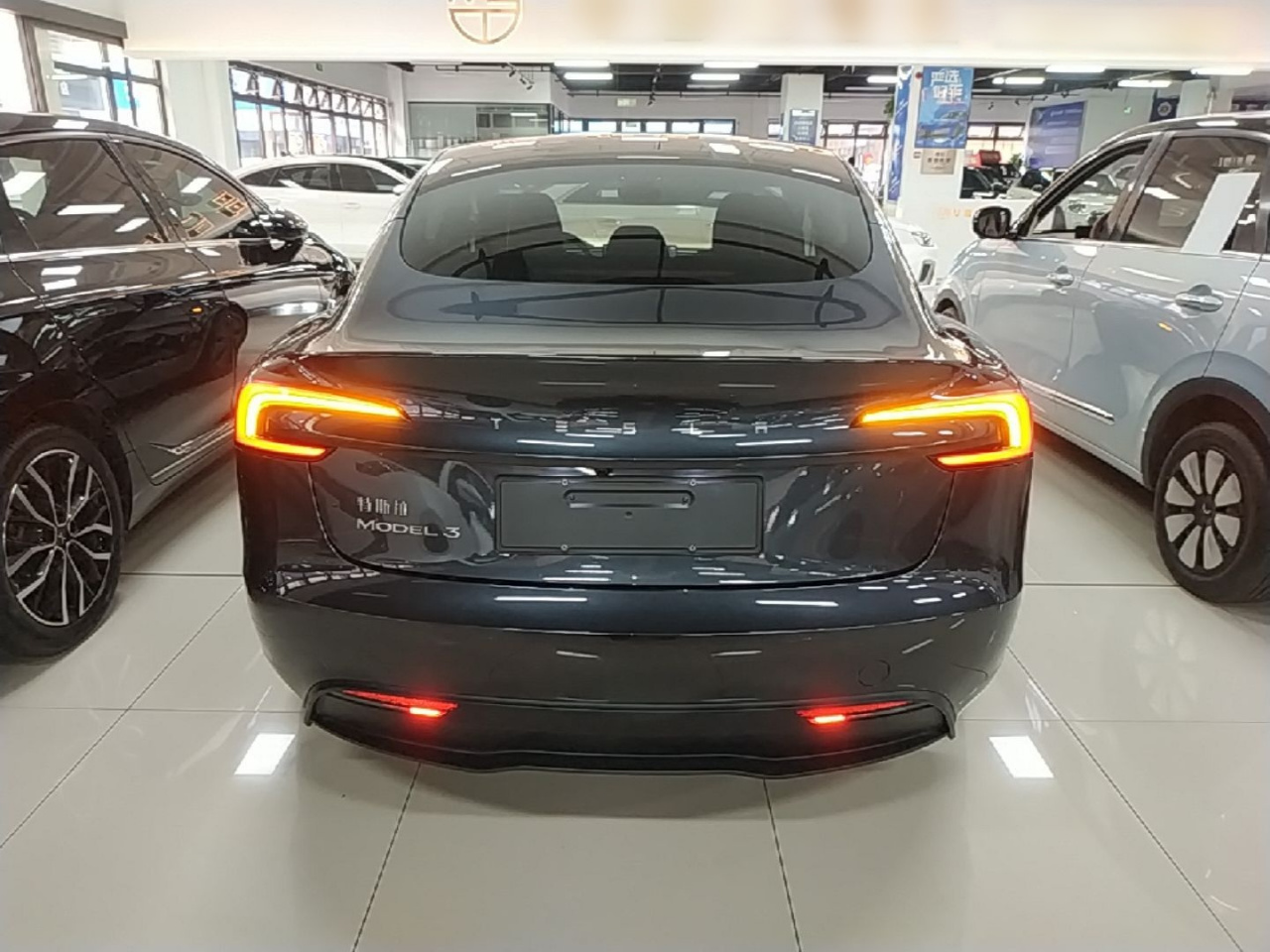 Model 3 2025 RWD photo 5