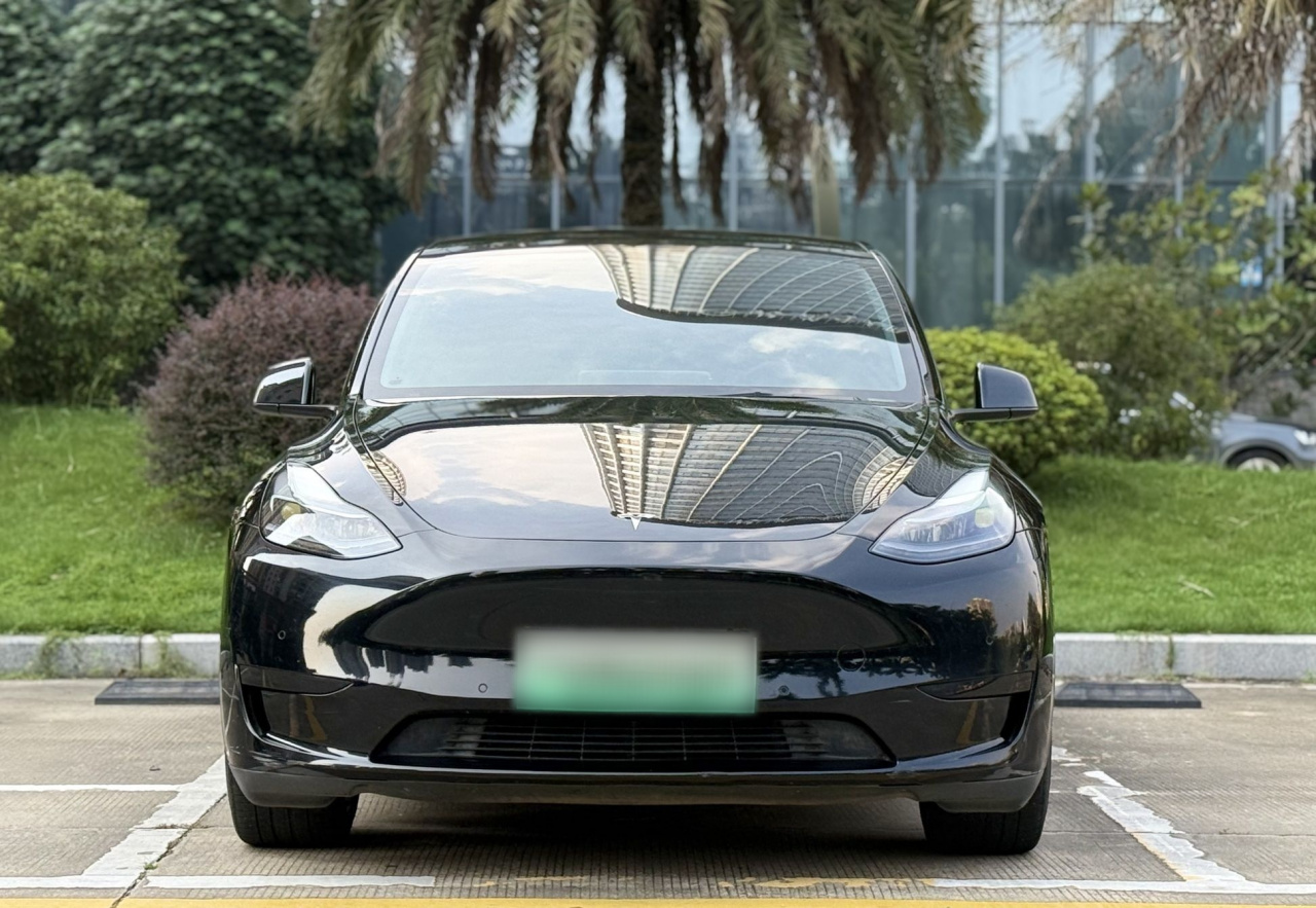 Model Y 2022 Facelift RWD photo 2