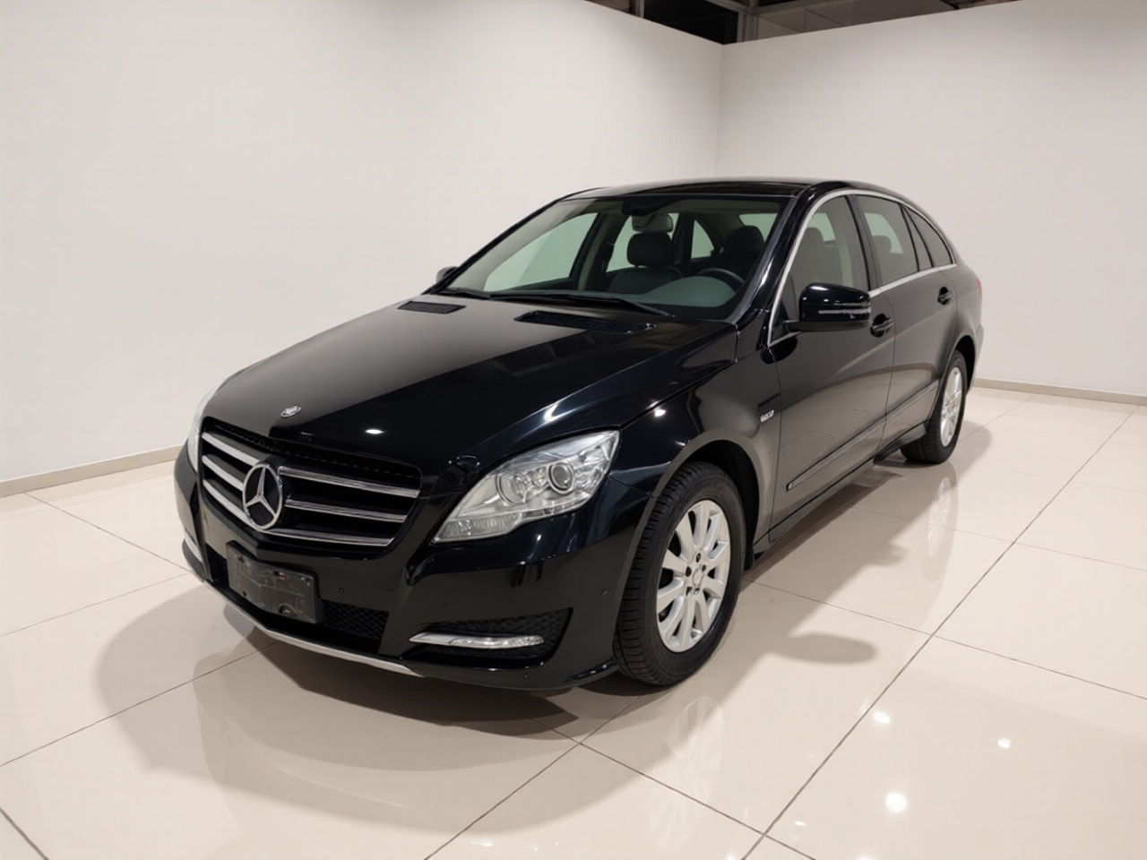 R-Class 2017 R 320 4MATIC Business Edition