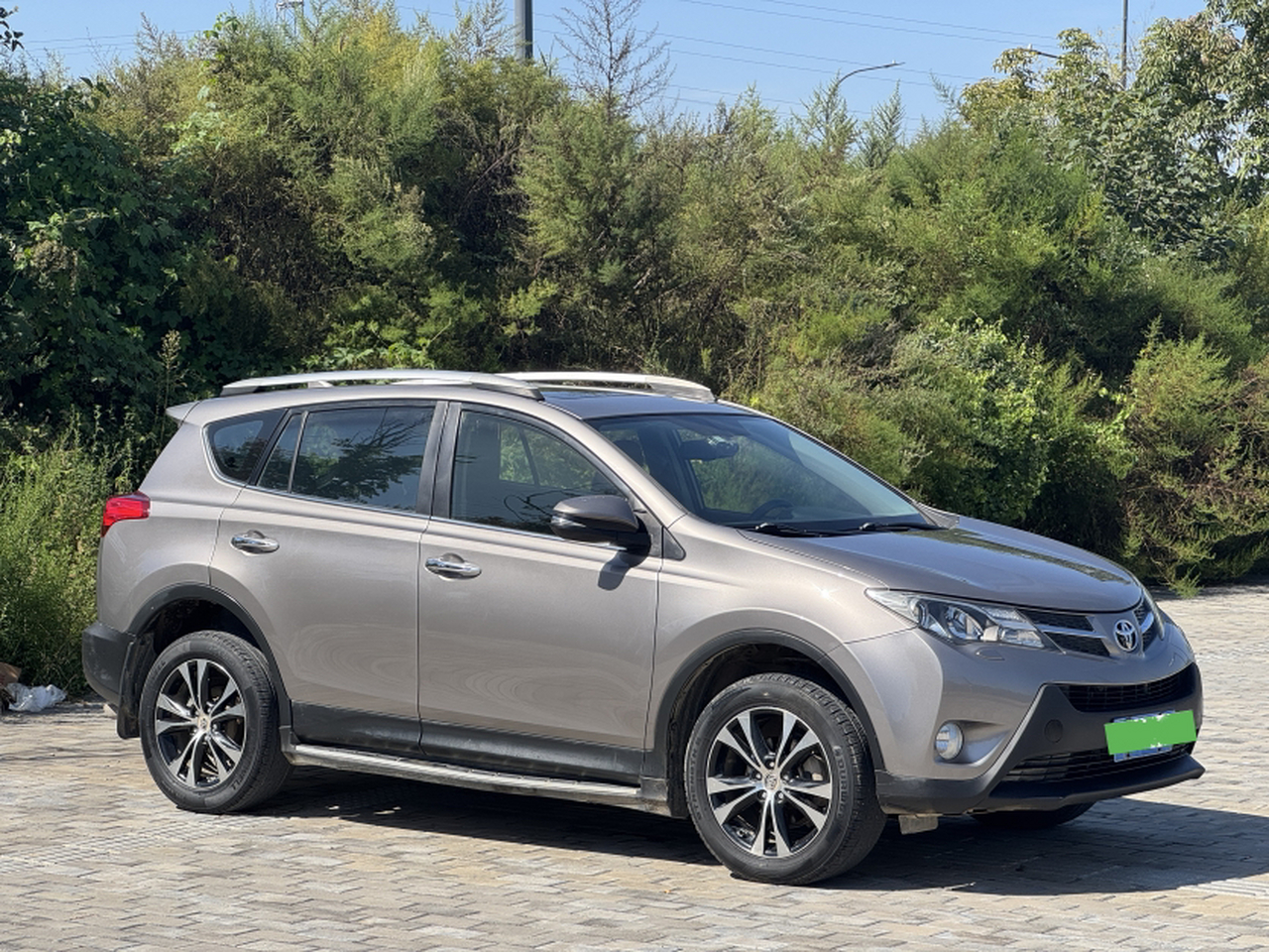RAV4 2015 2.5L AT AWD Elite photo 3