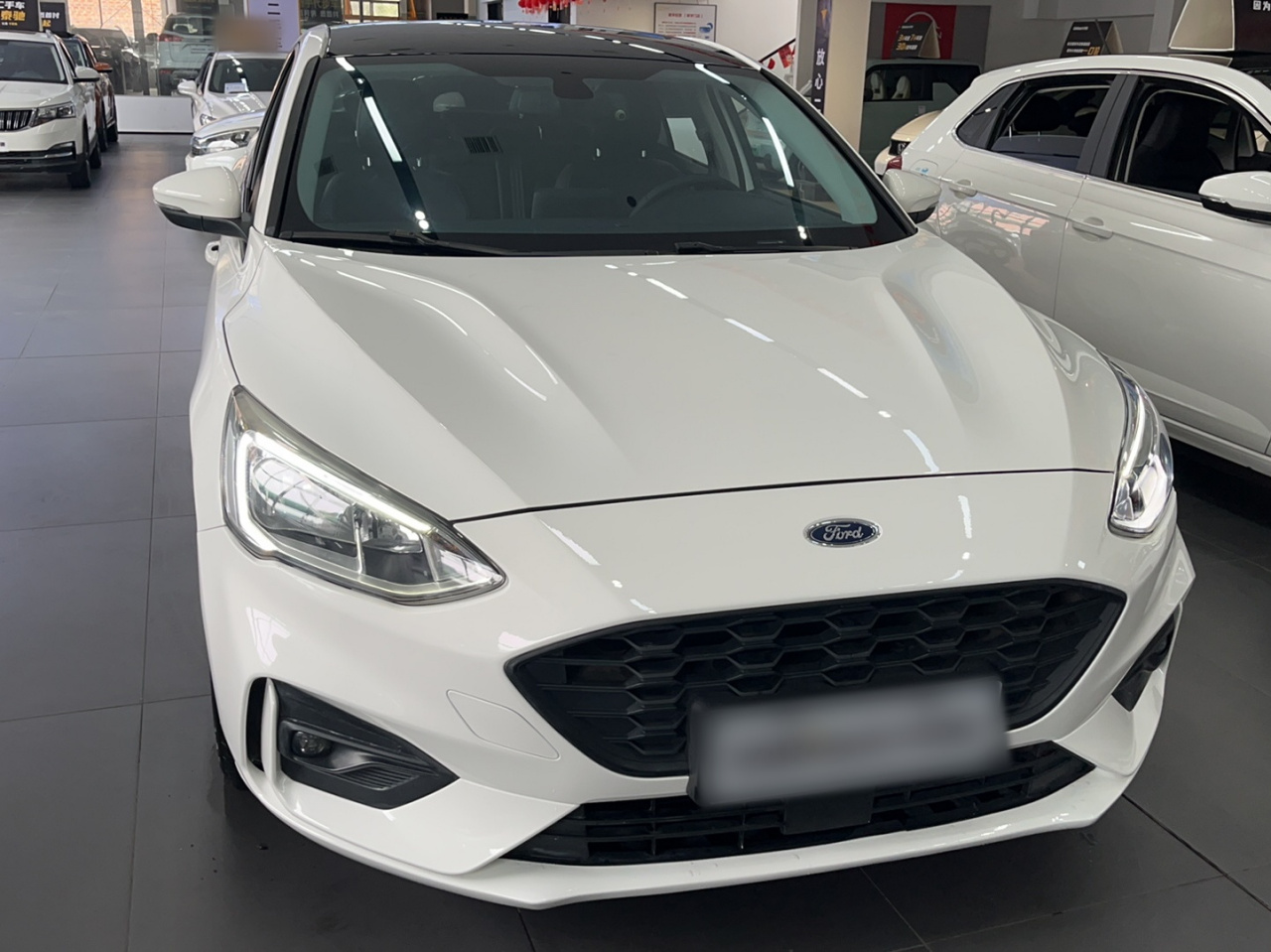 Focus 2020 Sedan EcoBoost 180 AT photo 2