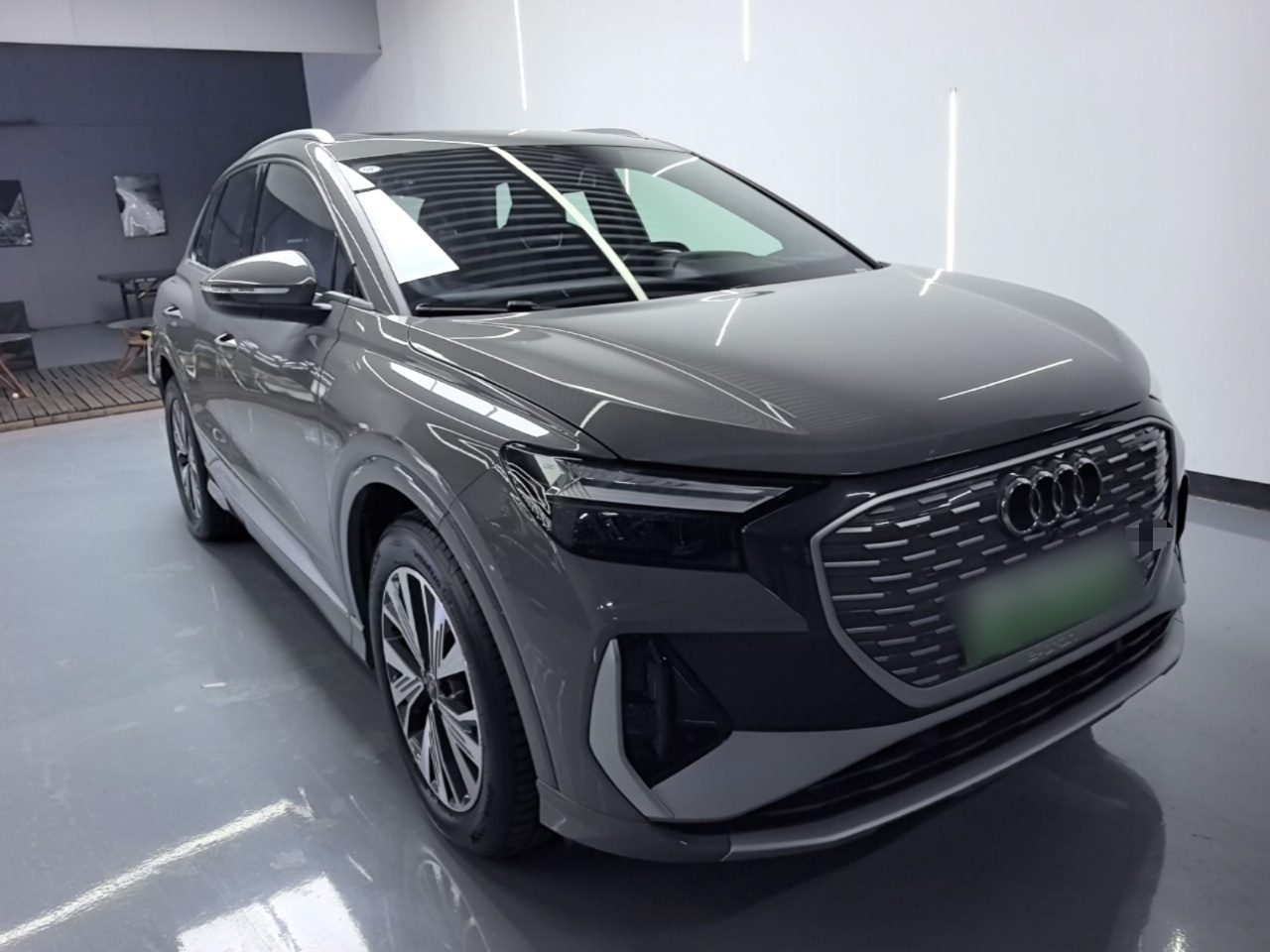 Q4 e-tron 2024 40 e-tron photo 3