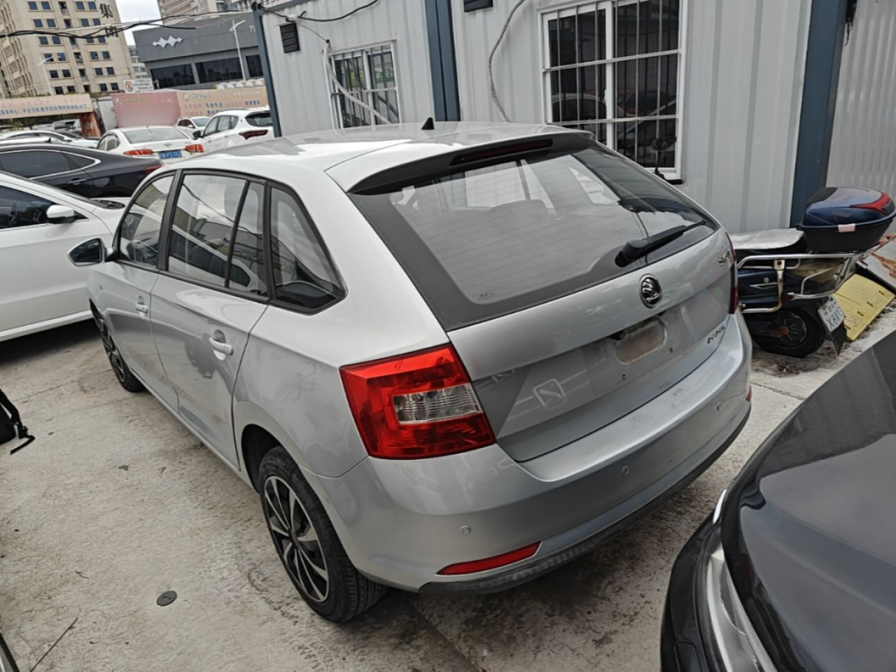 Rapid Spaceback 2014 1.6L AT photo 4