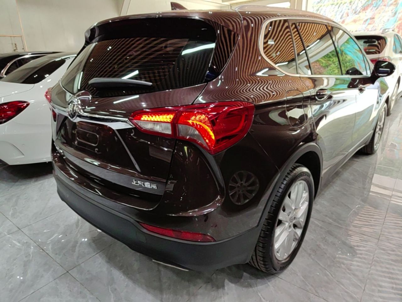 Envision 2019 28T AWD Elite China VI photo 4