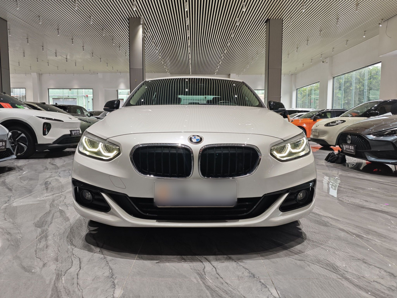 1 Series 2017 118i Sport photo 3