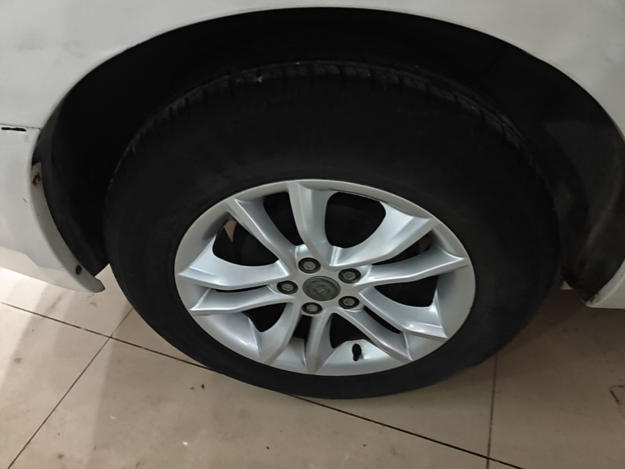 Zhonghua H330 2013 1.5L AT Comfort photo 4