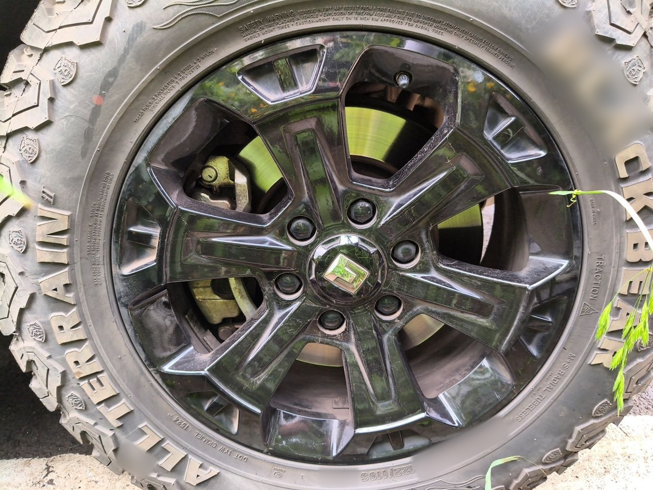 400 EV 2024 Hi4-T Off-road photo 2