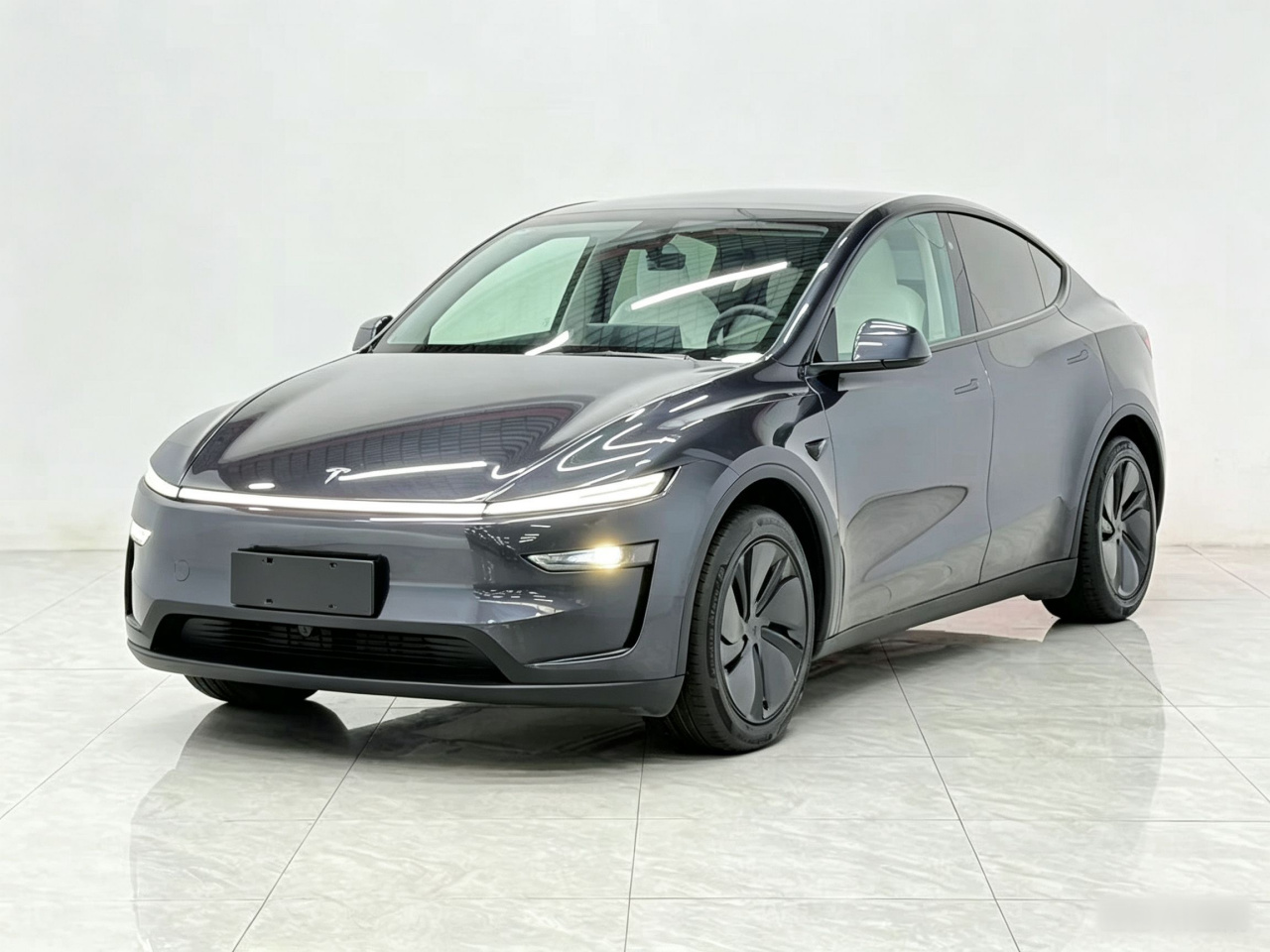 Model Y 2025 Long Range AWD Launch Edition