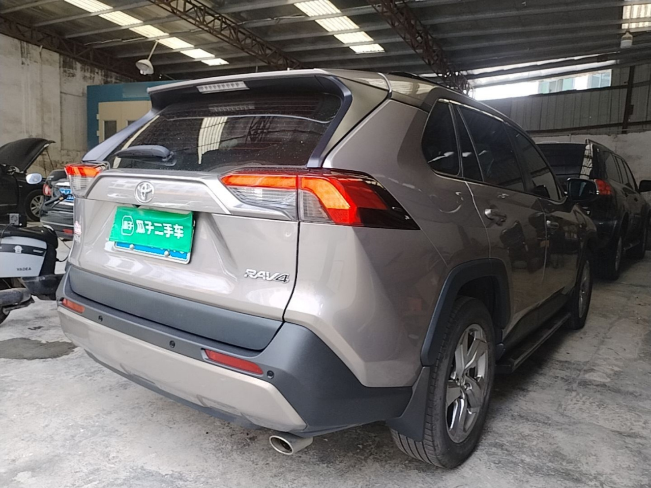 RAV4 2020 2.0L CVT RWD photo 4