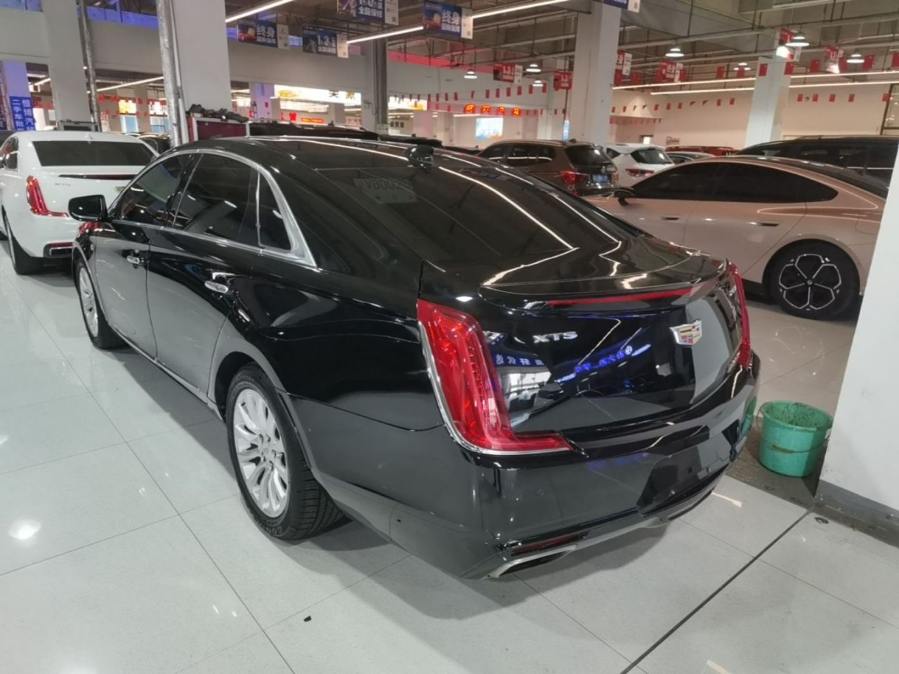 XTS 2018 28T Elite photo 4