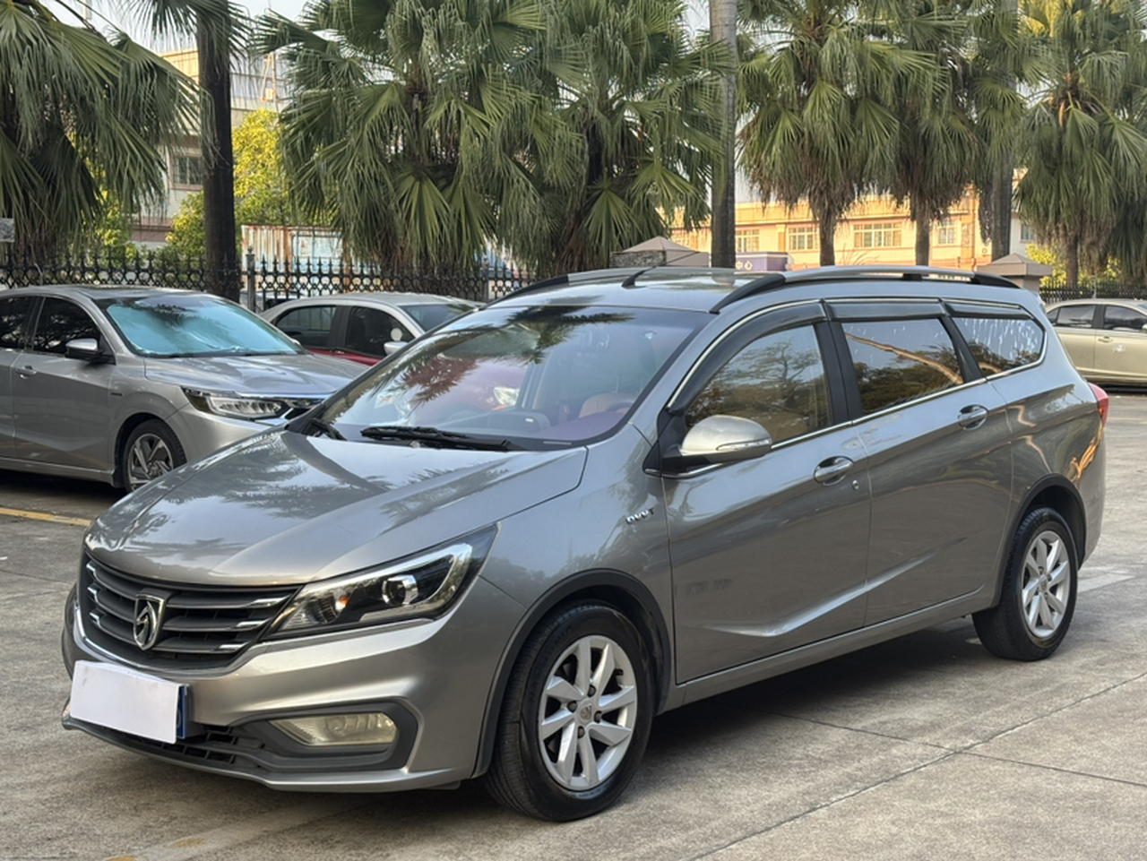 310W 2017 1.5L MT Fashion China V