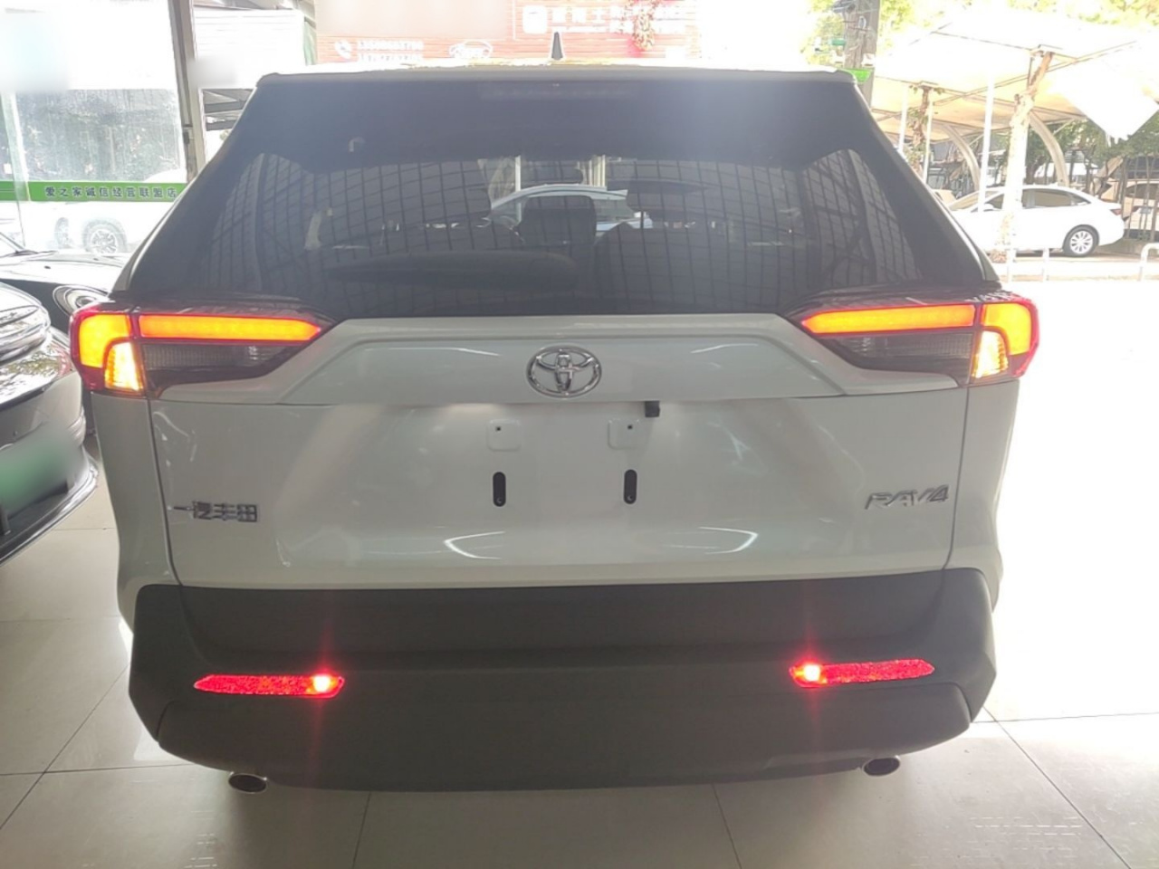 RAV4 2024 2.0L CVT RWD photo 3