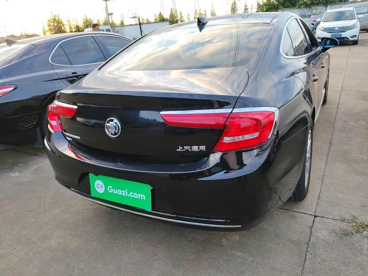 LaCrosse 2016 Facelift 20T Leading photo 3