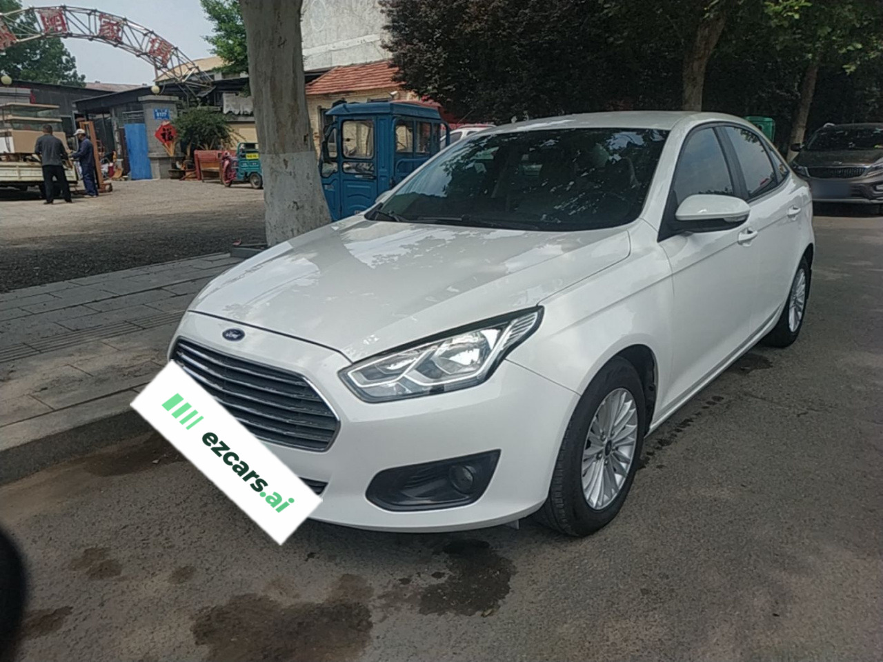 Escort 2015 1.5L AT Comfort