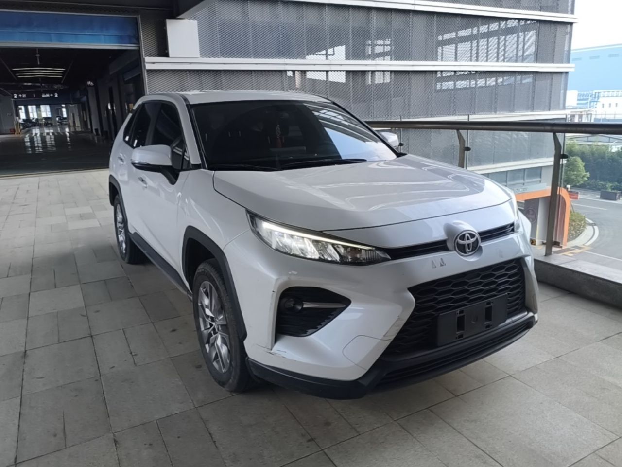 Wildlander 2023 2.0L CVT RWD Leading photo 3