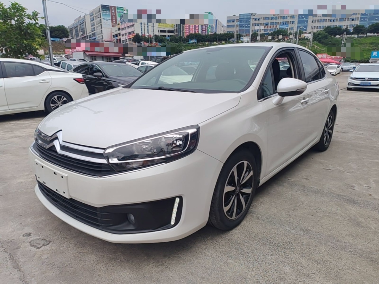 C4 2016 1.6L AT Luxury