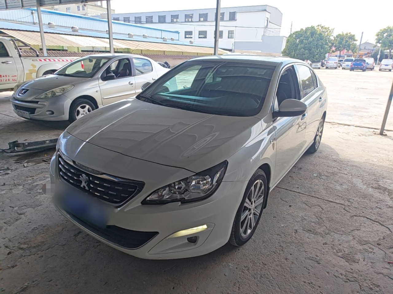 408 2016 1.6T AT Luxury