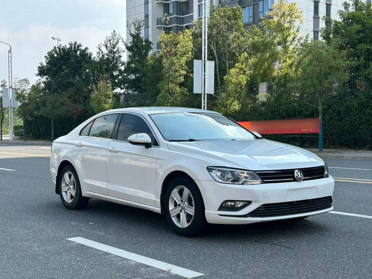 Lamando 2017 230TSI DSG photo 5