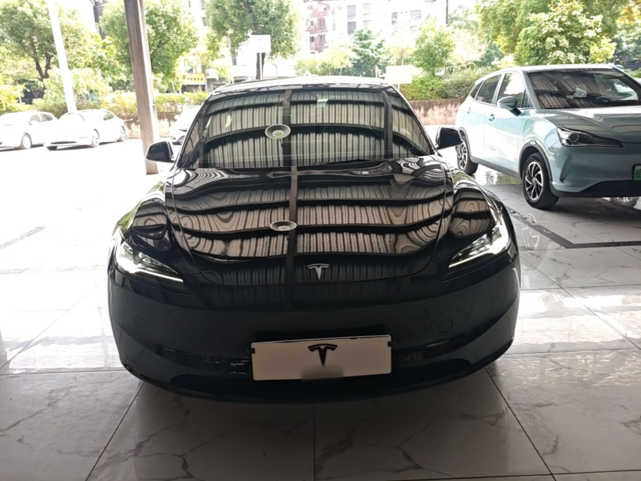 Model 3 2023 RWD photo 2