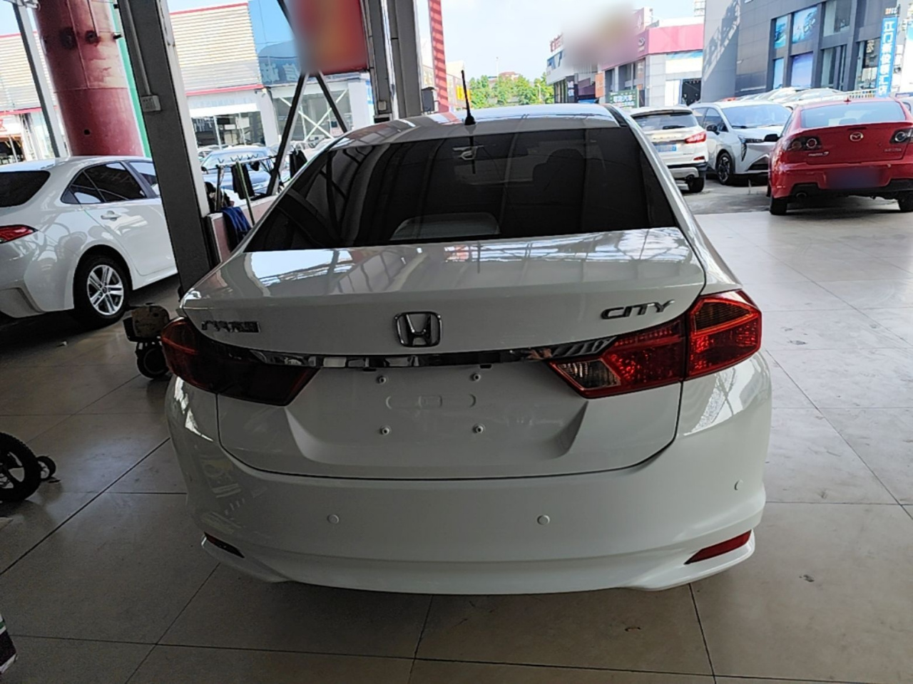 2017 1.5L CVT Elite photo 5