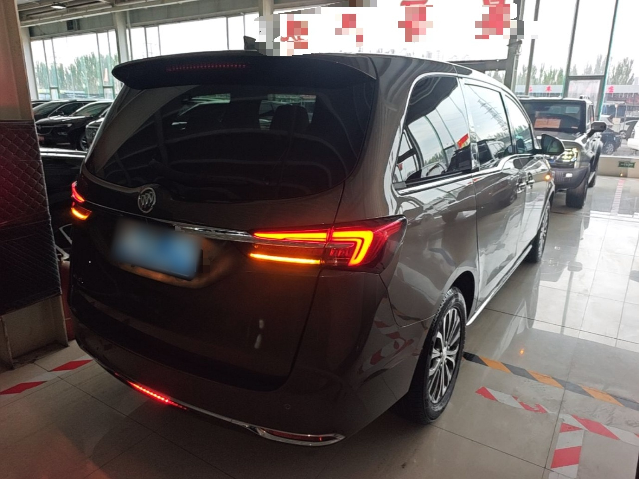 GL8 2023 Facelift Luxury photo 4