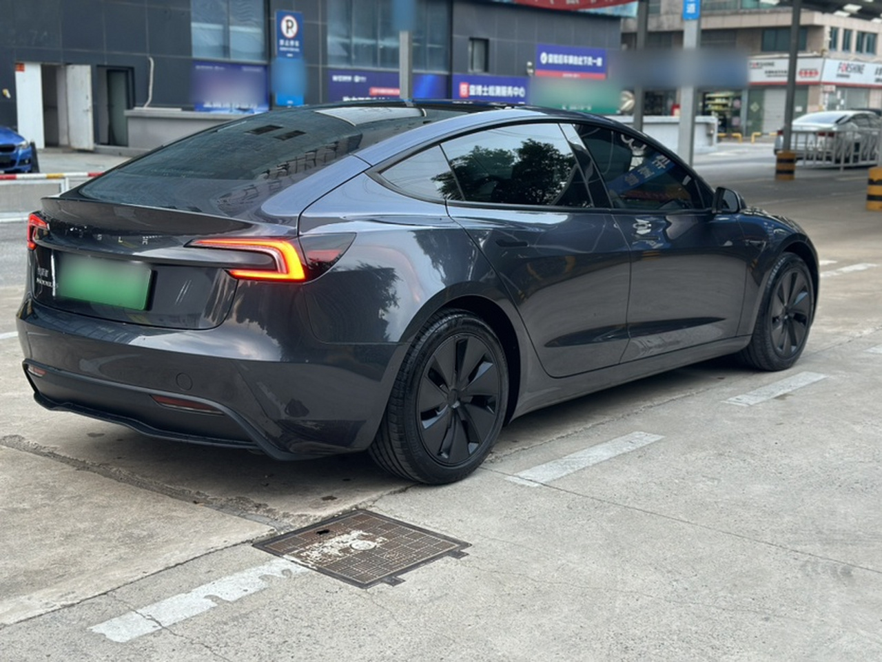 Model 3 2025 RWD photo 2
