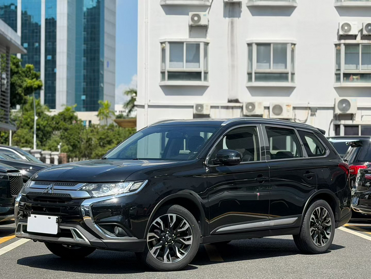 Outlander 2019 2.0L RWD Enjoy 7-Seater China V