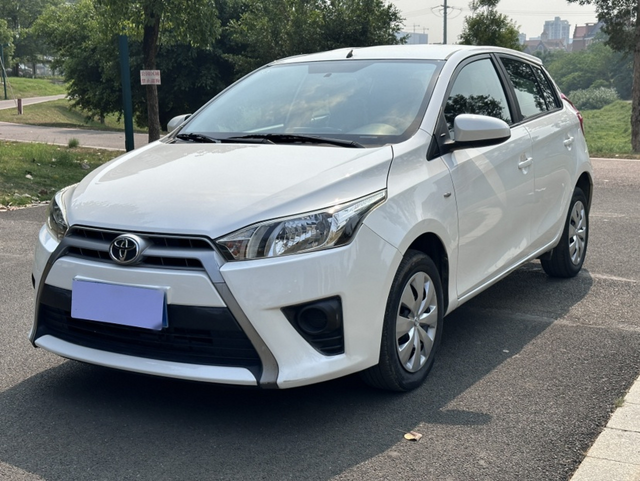 YARiS L 2015 1.5E AT photo 3