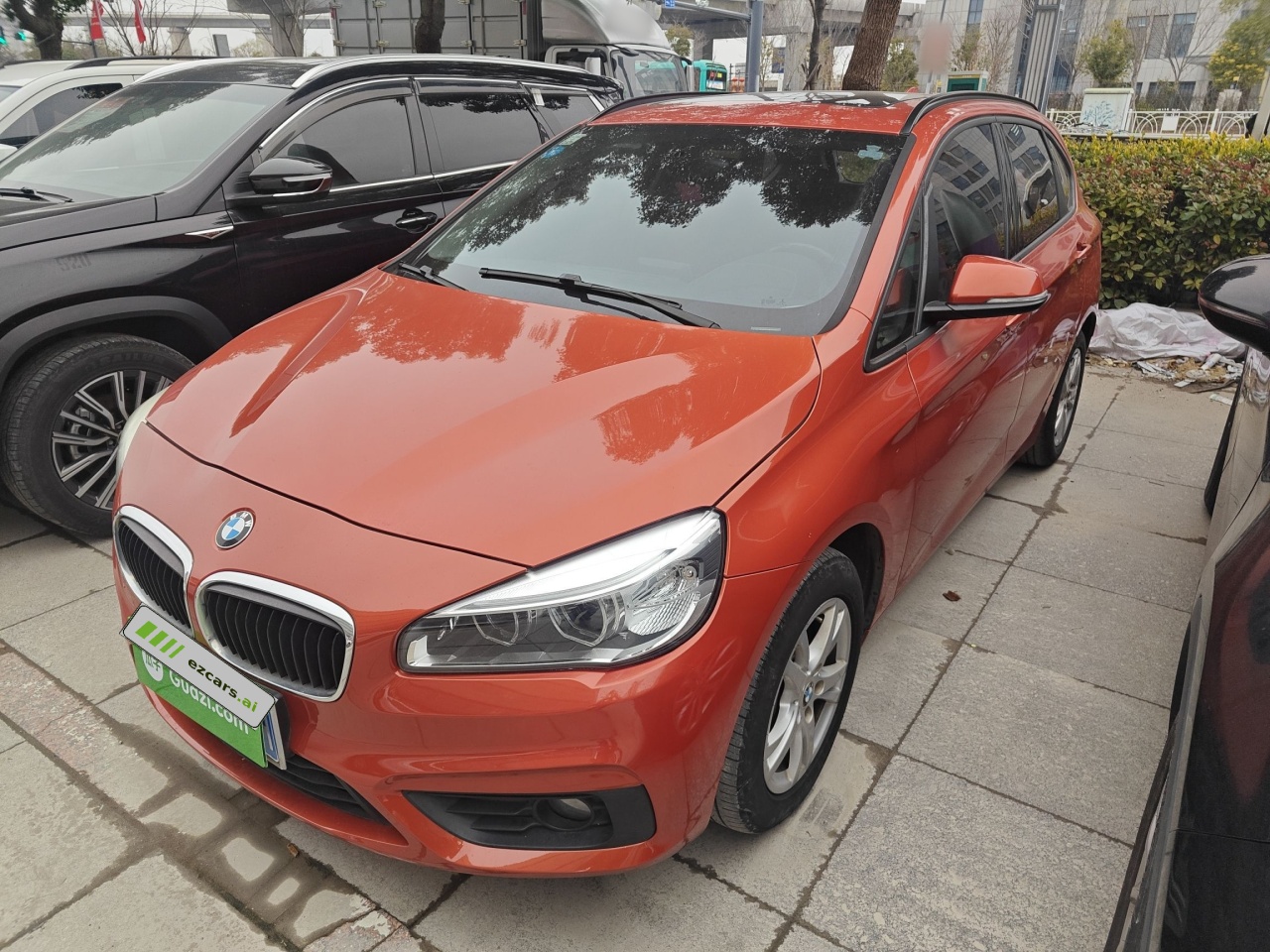2 Series Wagon 2016 218i Leading