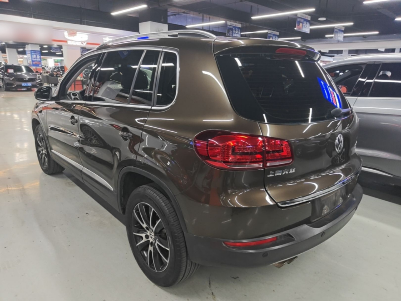 Tiguan 2015 1.8TSI AT RWD Luxury photo 4