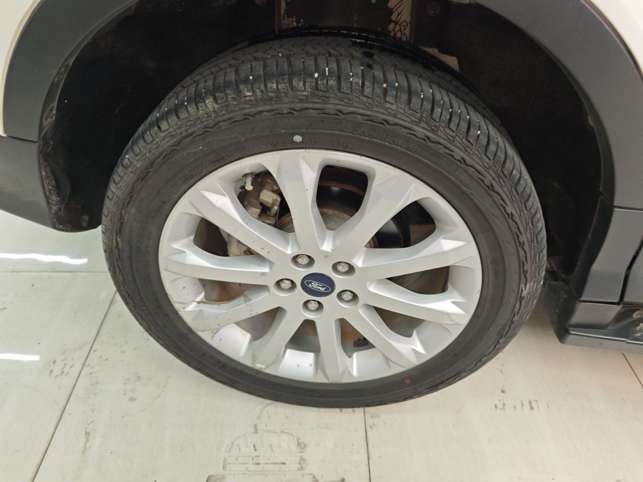 Kuga 2015 1.5L GTDi RWD Comfort photo 4