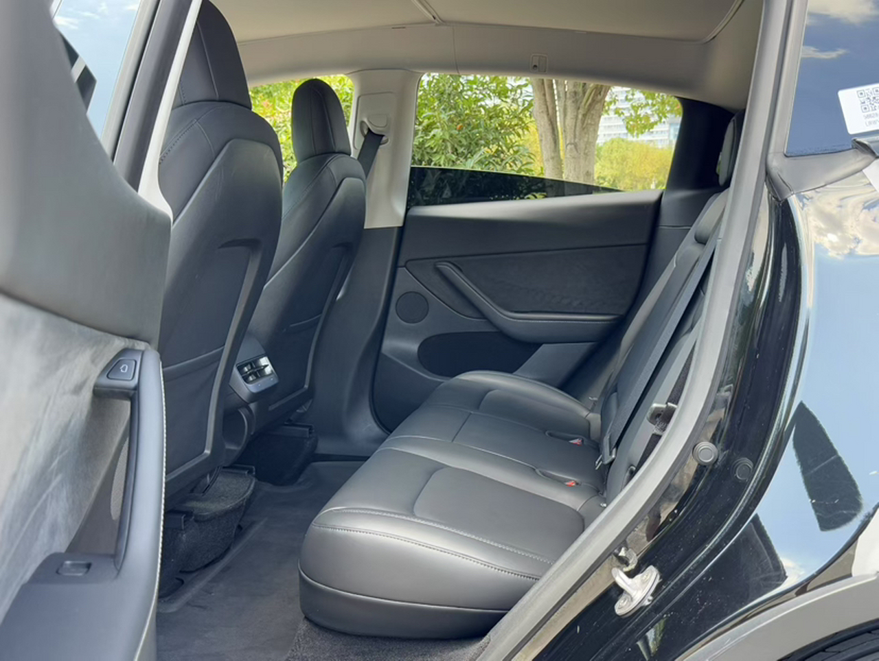 Model Y 2021 Standard Range RWD photo 4