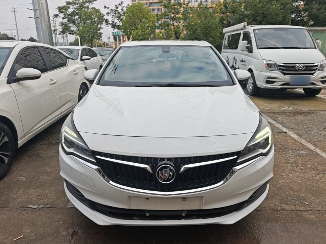 Verano 2018 Hatchback 15S AT Leading photo 2