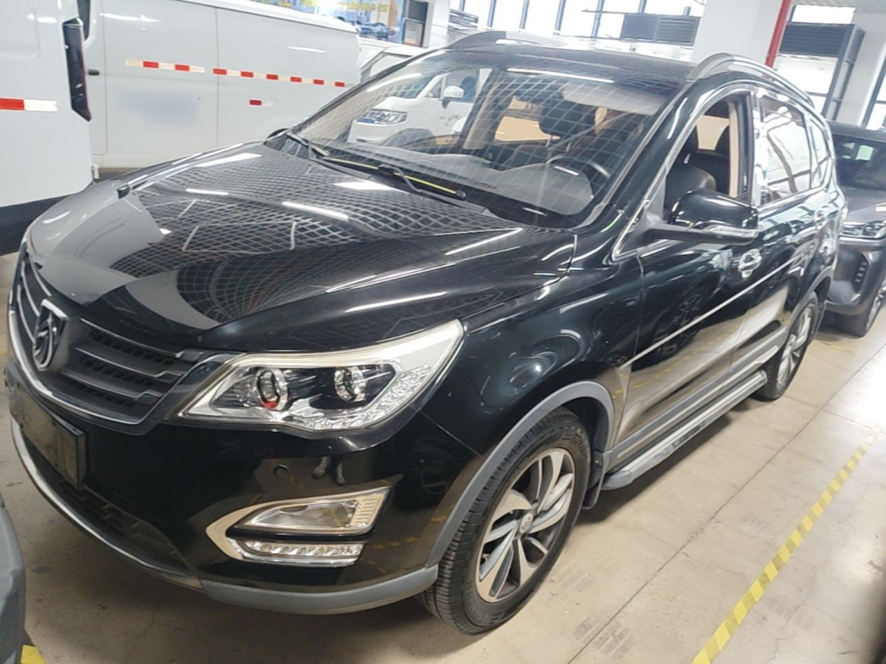 560 2016 1.8L MT Luxury
