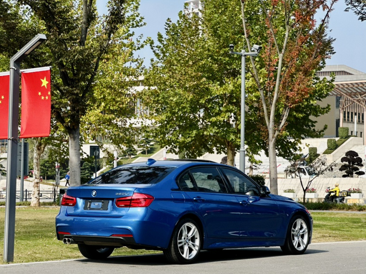 3 Series 2019 320Li M Sport Package photo 4