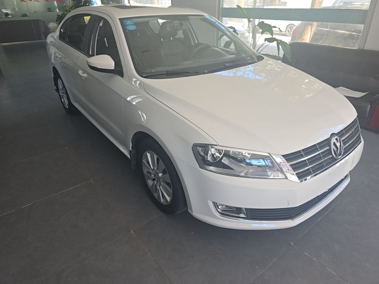 Lavida 2013 Facelift Classic 1.6L AT Comfort photo 3