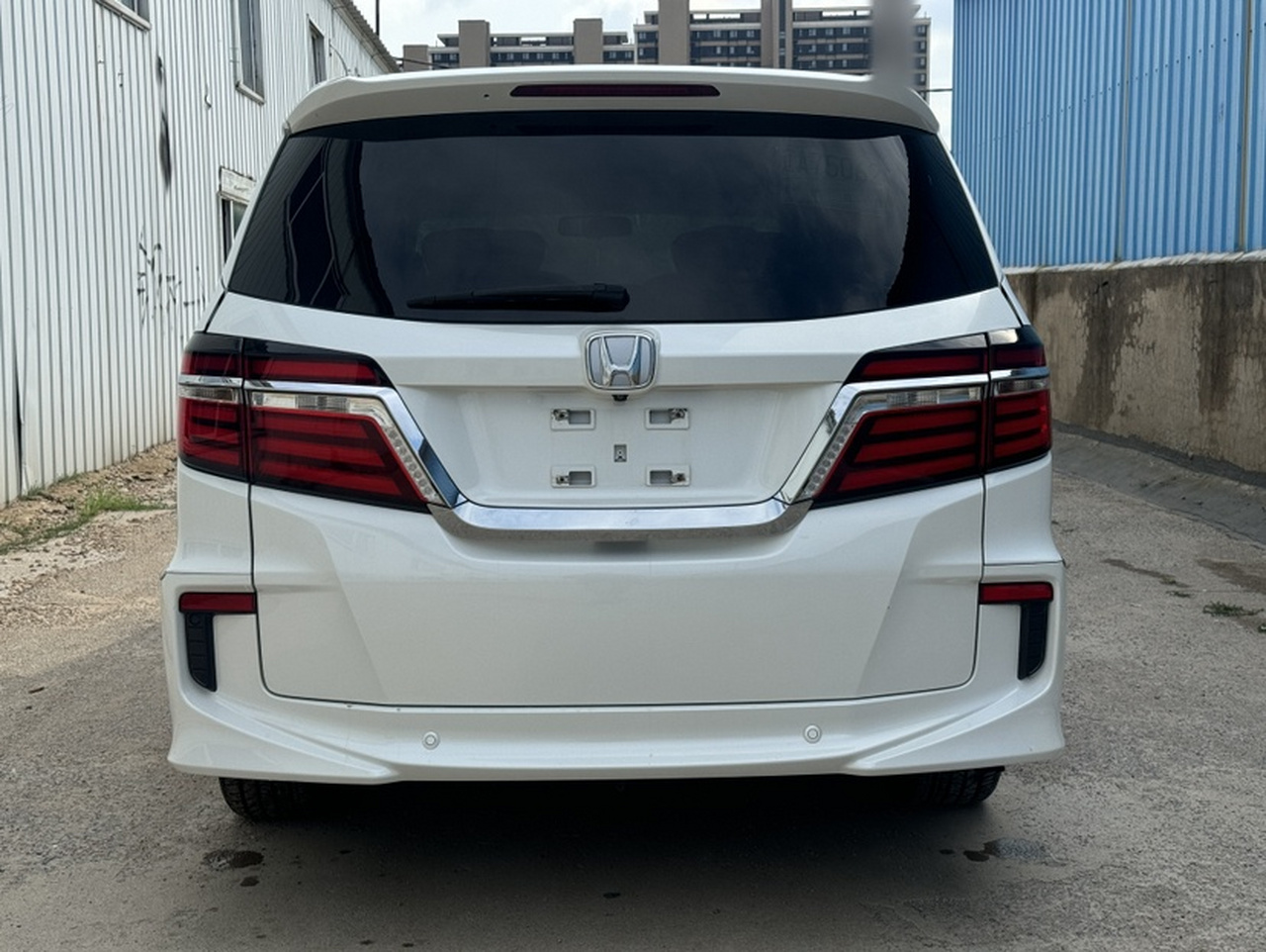 Elysion 2016 2.4L Luxury photo 3