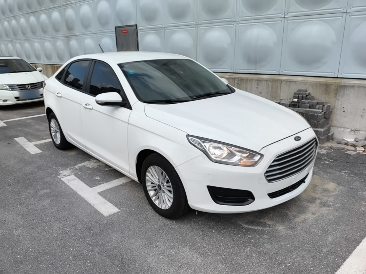 Escort 2017 Facelift 1.5L AT Comfort photo 5