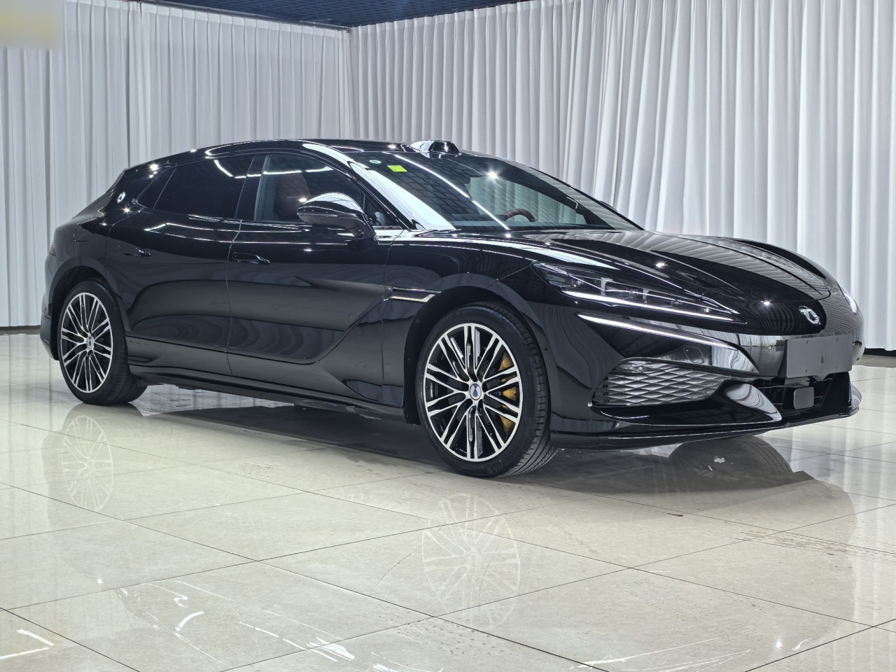 Z9GT 2026 Flagship photo 3