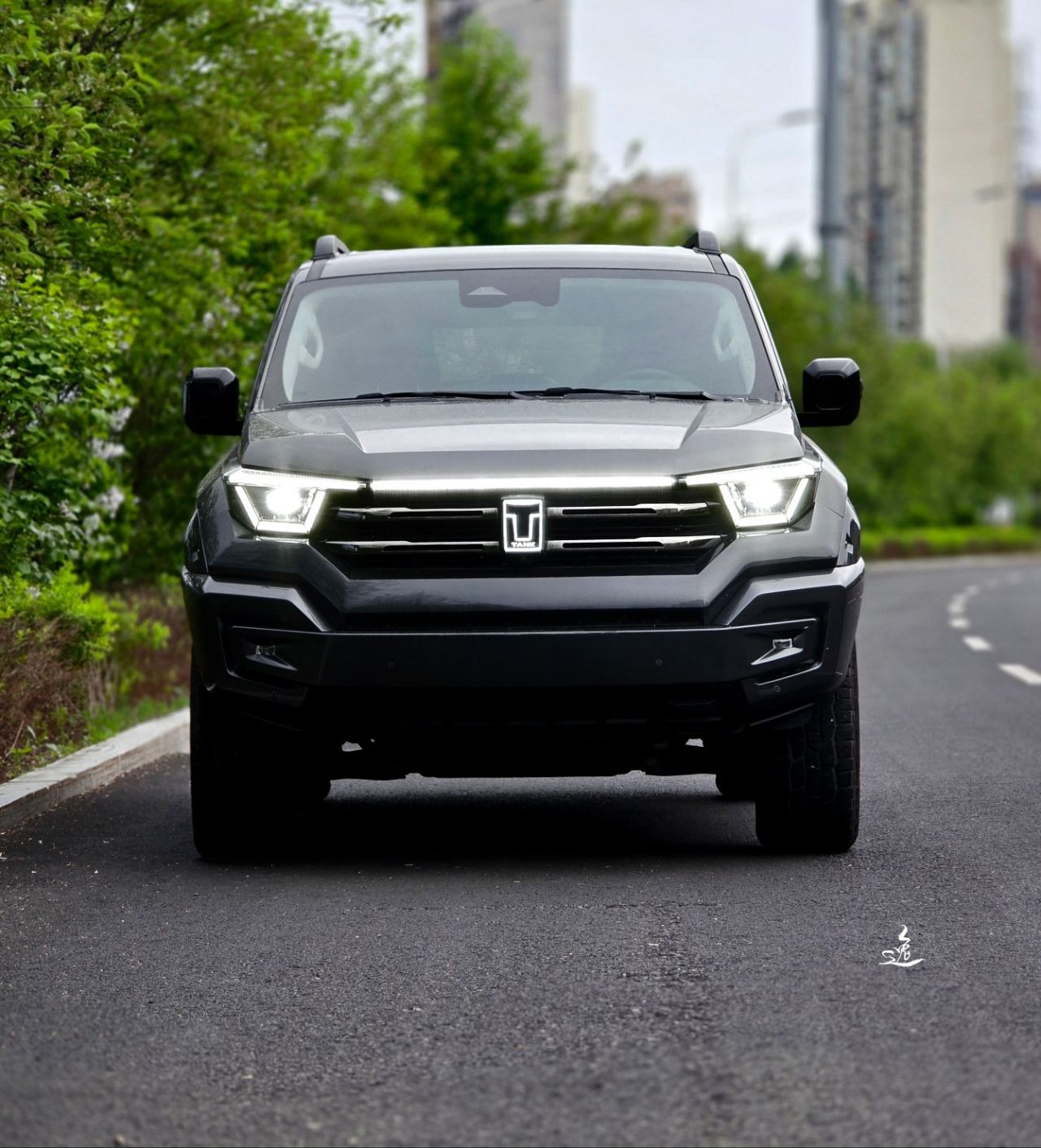 400 EV 2023 Hi4-T photo 2