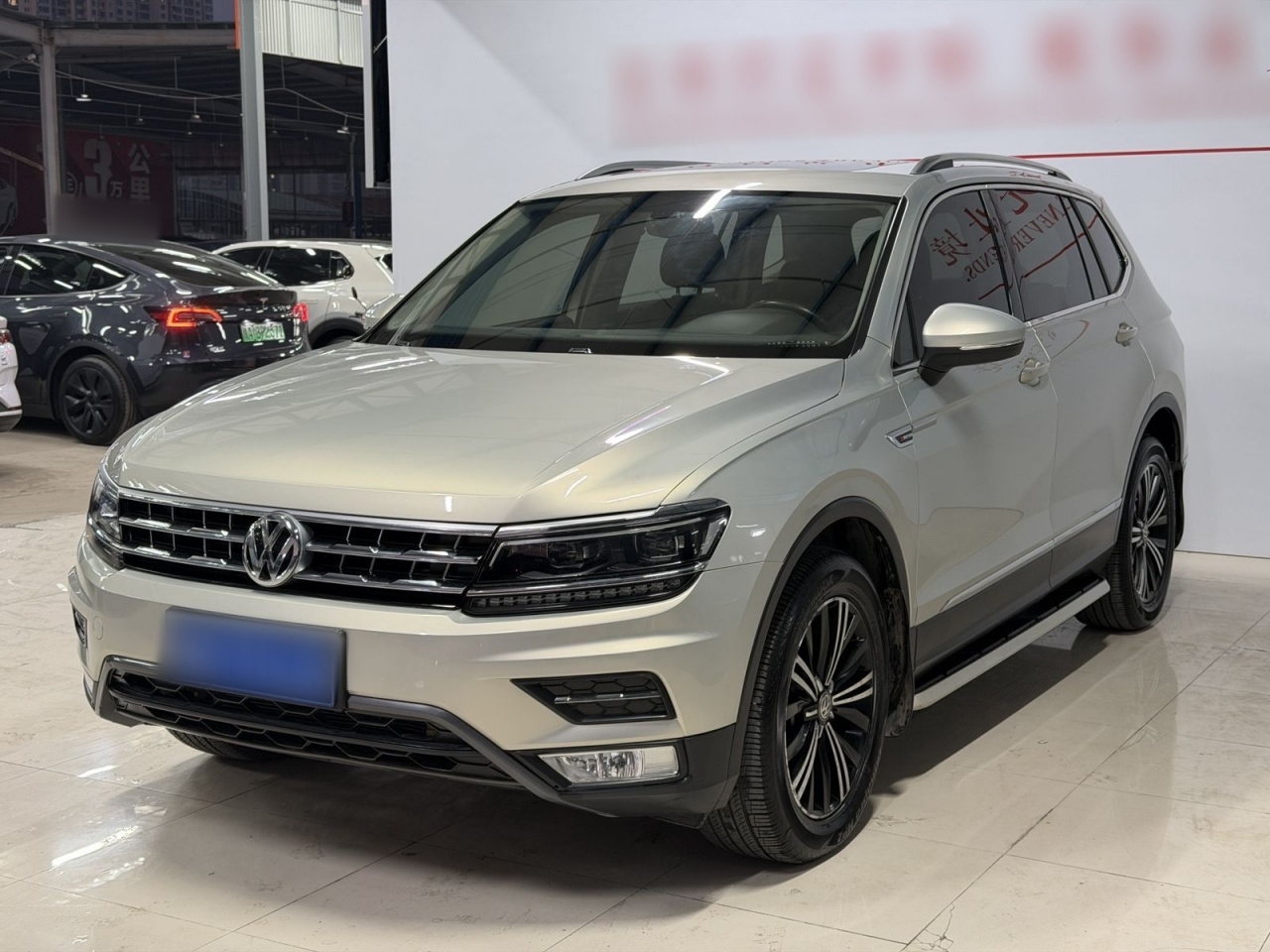 Tiguan L 2017 380TSI AT AWD Luxury